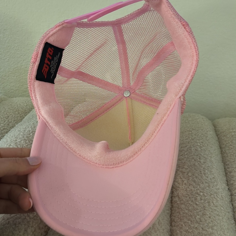 LA hat - Picture 3 of 4